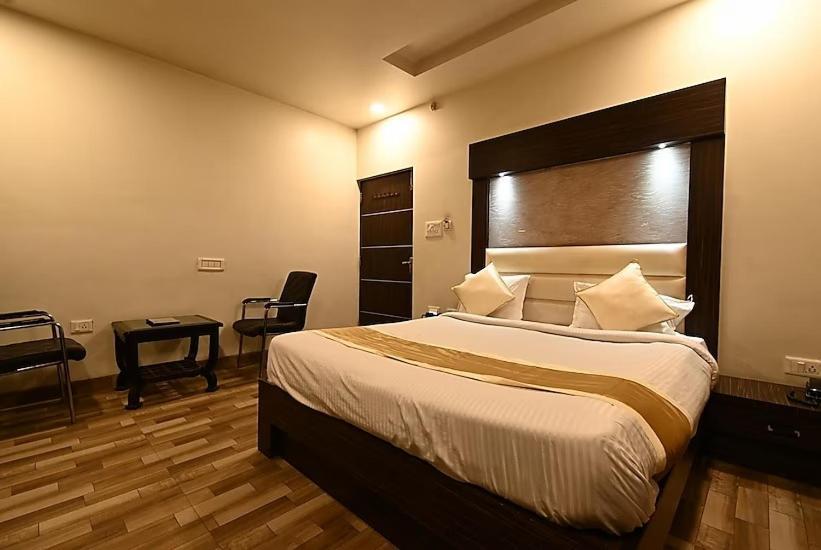 Hotel I.P. Palace 勒克瑙 外观 照片